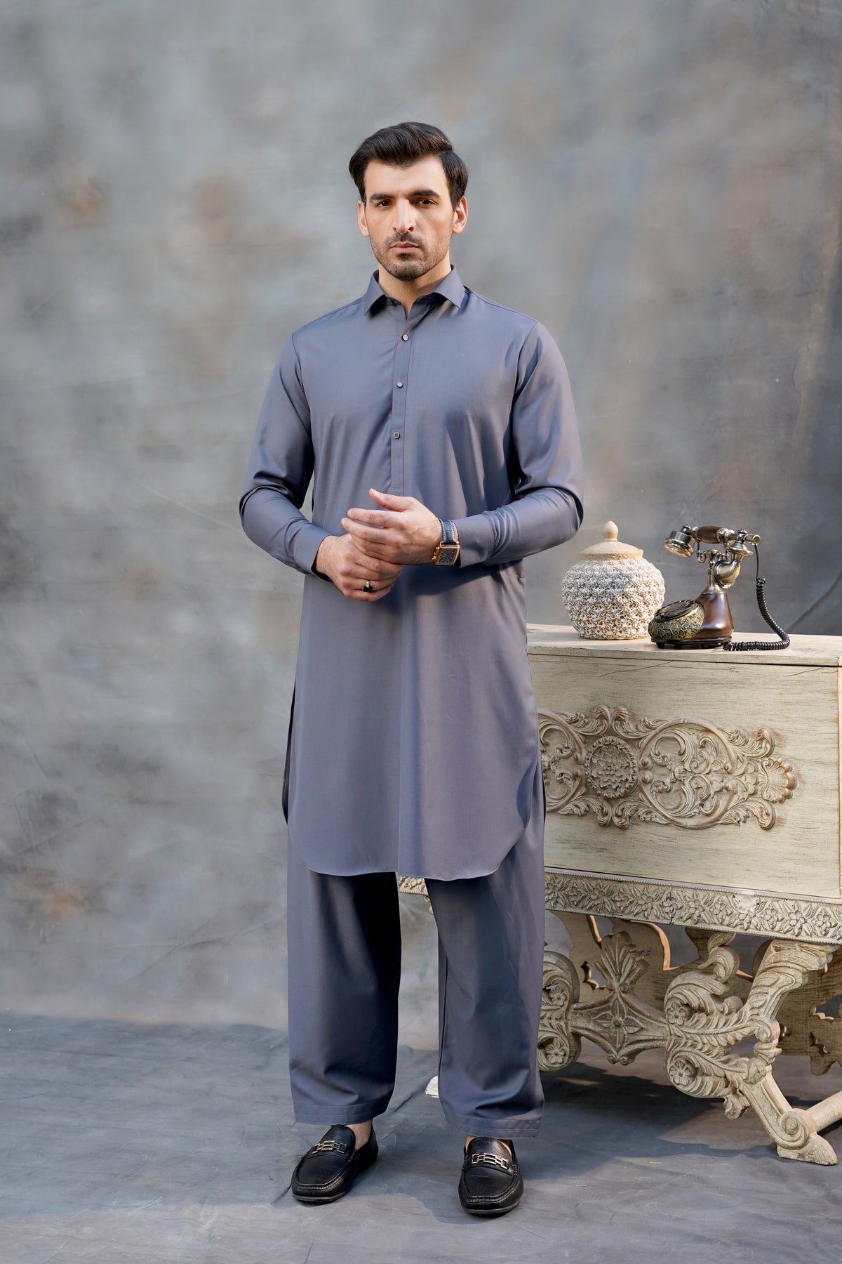 GRAY PLAIN KAMEEZ SHALWAR