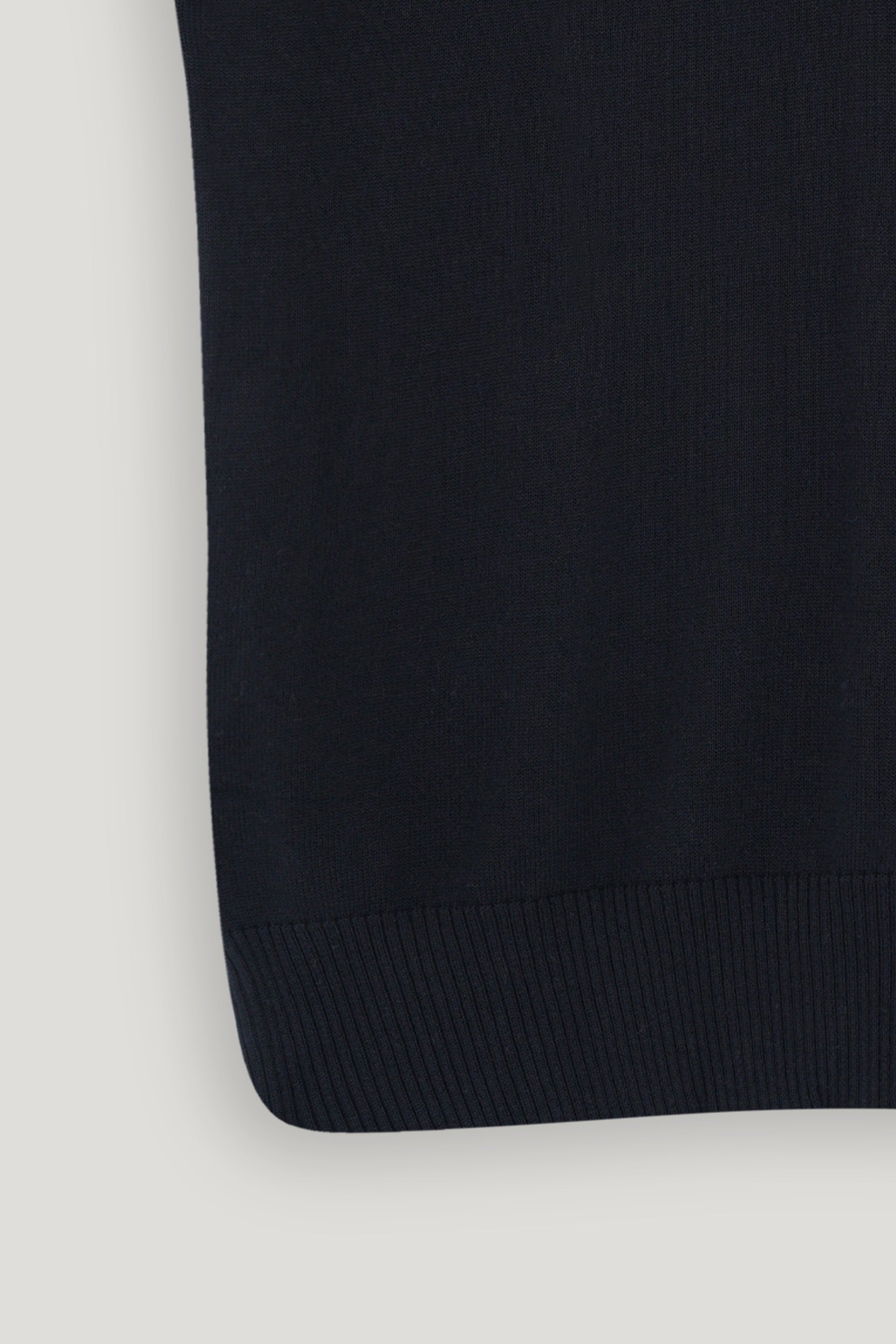 NAVY MARINO SLEEVELESS SWEATER