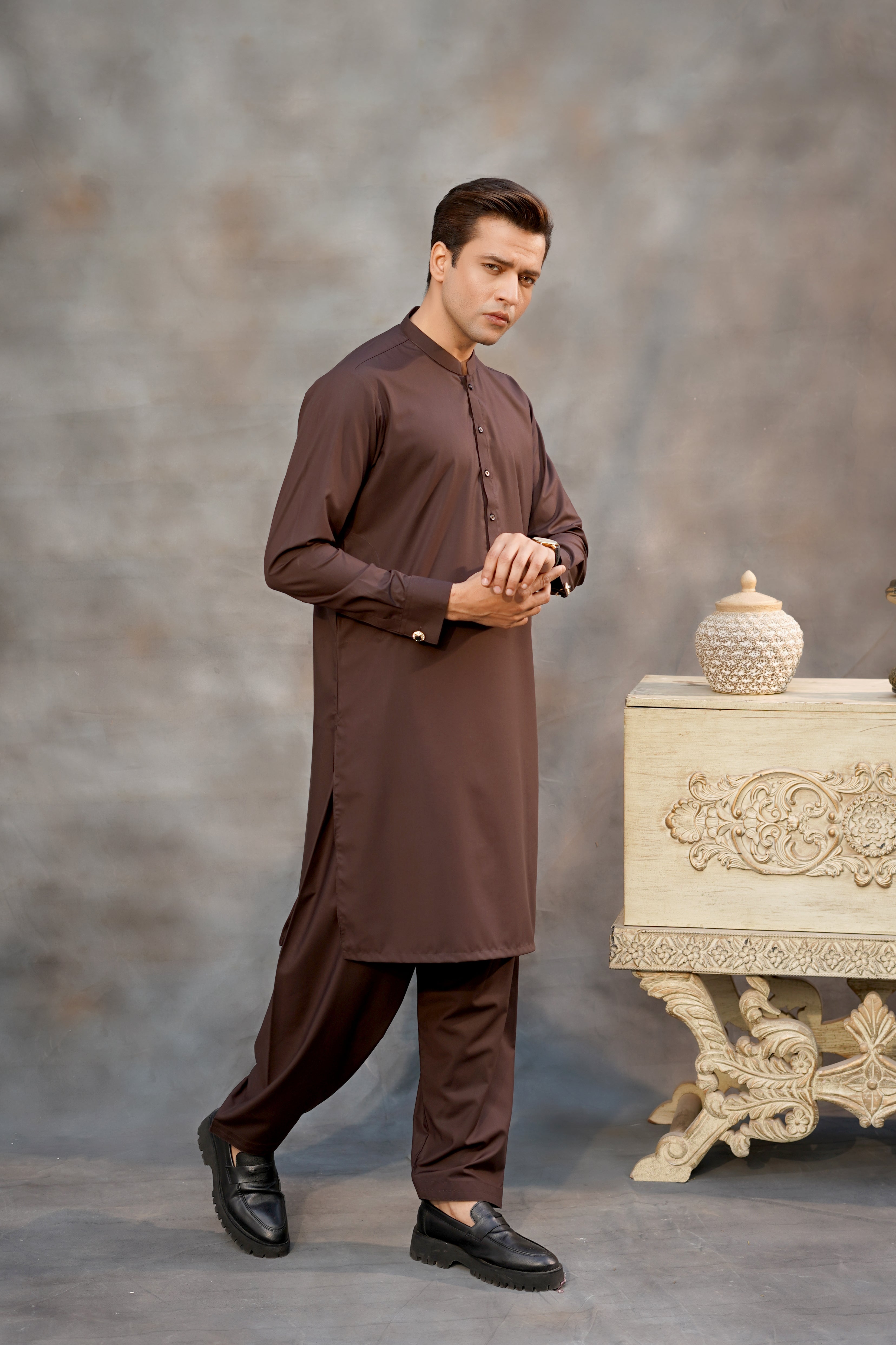 BASIC BROWN KAMEEZ SHALWAR